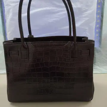 다크 브라운 크로커다일풍 핸드백