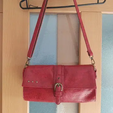 빨간색 합성 피혁 숄더백