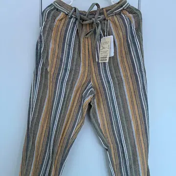 [ 미사용 새상품 ] CUBE SUGER 스트라이프 이지 개더 팬츠