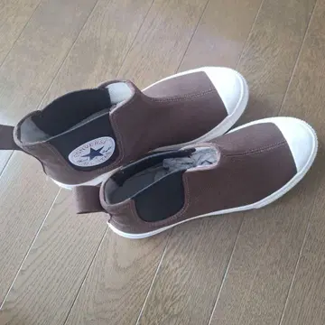 컨버스 하이컷 스니커즈 사이드 고어 브라운