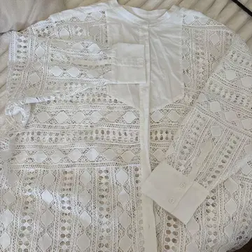 새상품! 화이트 레이스 디자인 긴팔 셔츠 면 100%