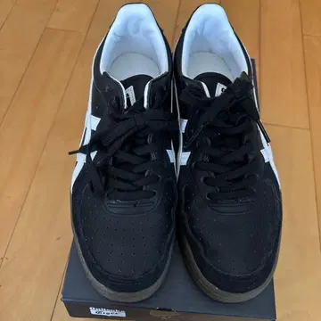 새상품급 오니츠카타이거 GSM 블랙 23.5