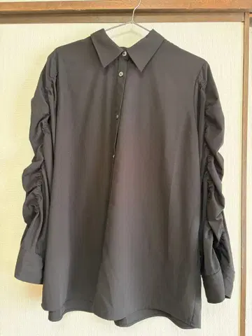 HARE 롱 슬리브 셔츠