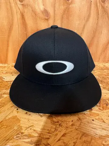 Oakley STRIKING CAP 블랙 FA 25.0 미사용 새상품