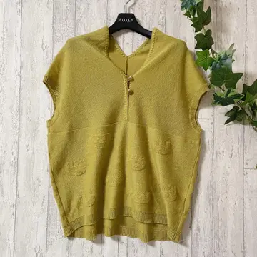 새상품급 잔니 로 주디체 울 100% 일본제 니트탑 40