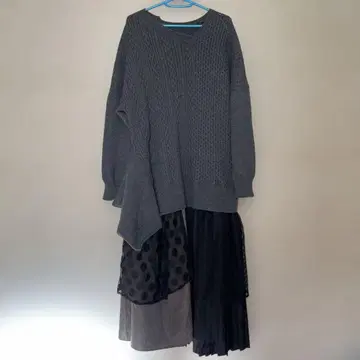 비대칭 그레이 긴팔 니트 원피스