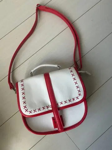 한정판 완판템 도쿄구울 스즈야 쥬조 숄더백