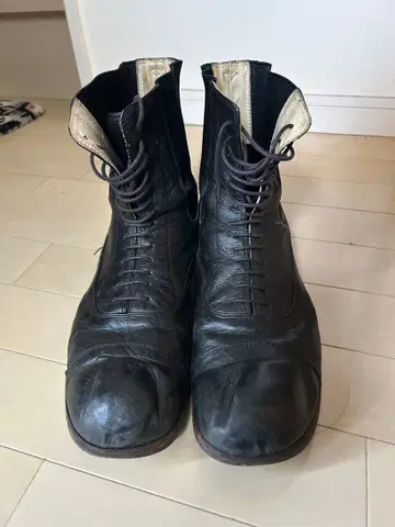 넘버나인 블랙 가죽 하이컷 부츠