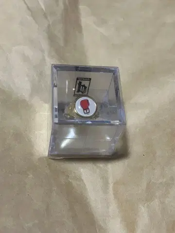 POINTLESS JOURNEY TOY RING GLOVE White