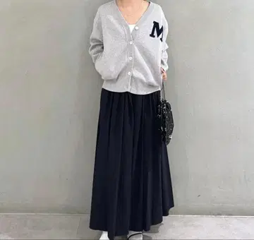 바빌론 BABYLONE 로고 니트 가디건