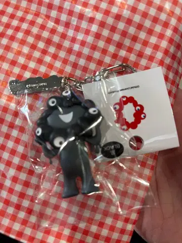 블랙 미야쿠미야쿠 PVC 키링