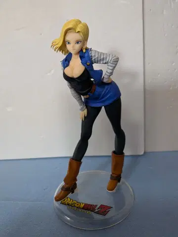 드래곤볼 Z 인조인간 18호 피규어