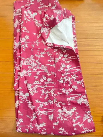 꽃무늬 코몬 단의 기모노