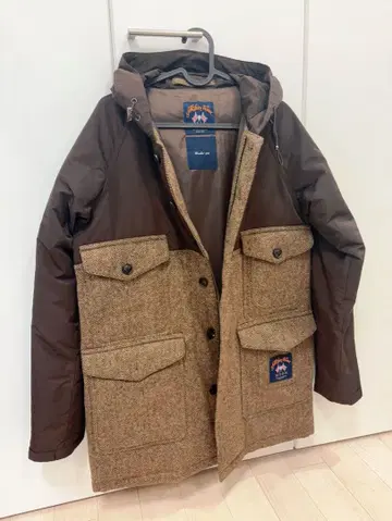 Yorkshire Tweed x MOON 다운 자켓 ( L 사이즈 )