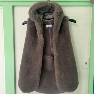 MARIED'OR 후드 부착 그레이 베스트