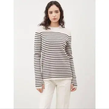 미라 오웬 크루넥 리브 니트탑