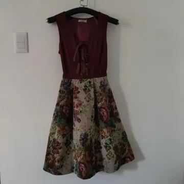 amavel 고블랑 슬리브리스 꽃무늬 플레어 원피스