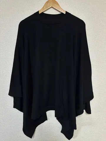 LE PHIL 울 하이 게이지 케이프 니트