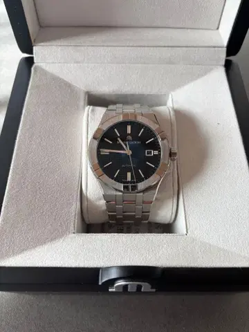 모리스라크로와 아이콘 블랙 42mm