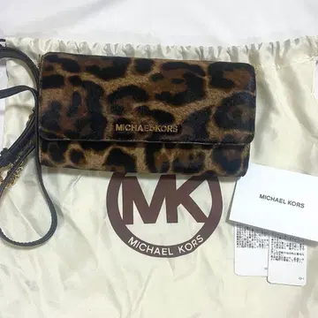 MICHAEL KORS 애니멀 무늬 숄더 지갑