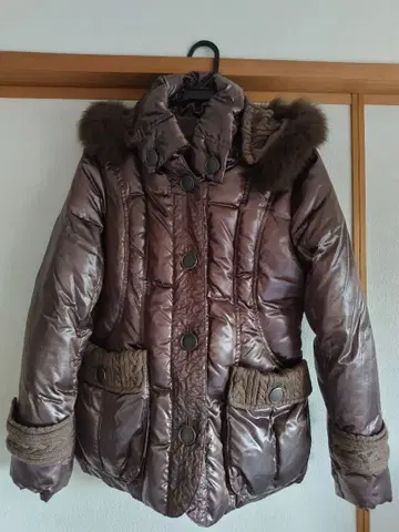 [ 가격 인하 ] 브라운 다운 자켓 퍼 포함