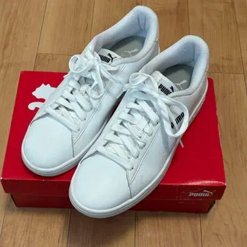 PUMA 화이트 스니커즈 27.0