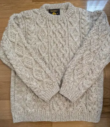 PHERROW'S 베이지 케이블 니트 스웨터