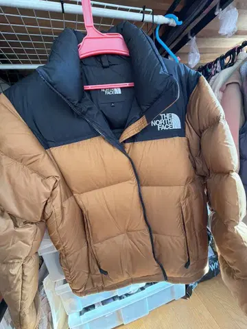 THE NORTH FACE 다운 자켓 브라운 블랙