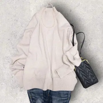 [ 새상품급 ] 울 혼방 하이넥 니트 풀오버 아이보리 M 사이즈