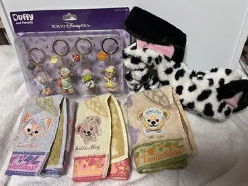 키링 5개 세트와 타월 4개, 헤어밴드 세트