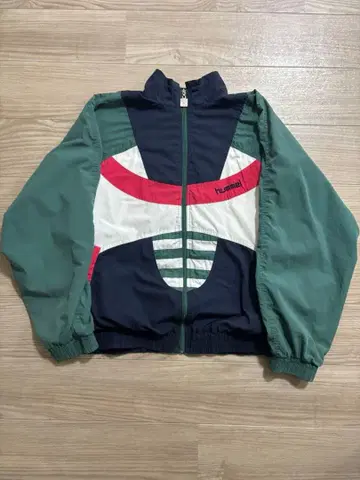 나일론 자켓 컬러 블록 디자인