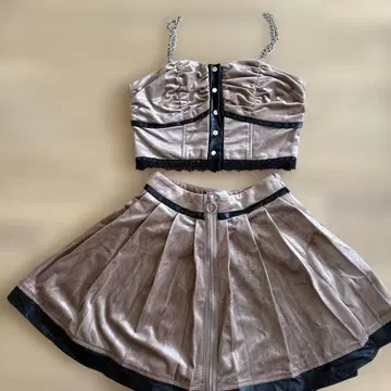 BUBBLES 새틴풍 크롭탑 & 스커트 세트