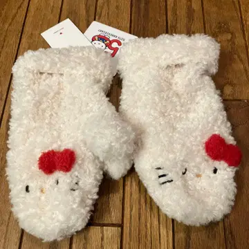 택 포함 새상품 메리제니 헬로키티 콜라보 복슬복슬 미튼 장갑