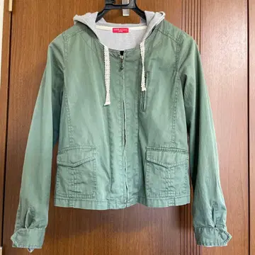 그린 후드 부착 자켓