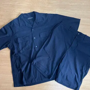 네이비 셋업 반팔 셔츠 숏팬츠