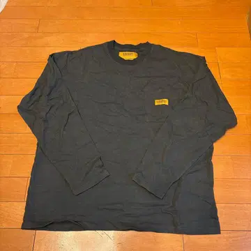 UNIVERSAL OVERALL 티셔츠