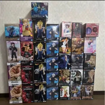 피규어 묶음 판매 33상자