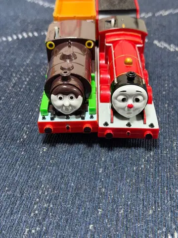 프라레일 초콜릿 퍼시 붉은 코 제임스 2점 세트