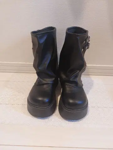 블랙 통굽 롱 부츠 지퍼 포함