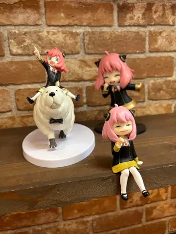 아냐 피규어 3개 세트 (상자 없음)