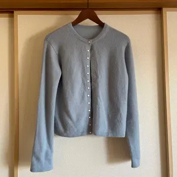 새상품급 에네스베 가디건 프레숑 캐시미어 100% 페일 블루