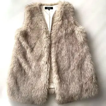 쿠 드 샹스 심플 페이크 퍼 베스트 38 베이지