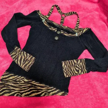 제브라 패턴 긴팔 니트탑 d.i.a