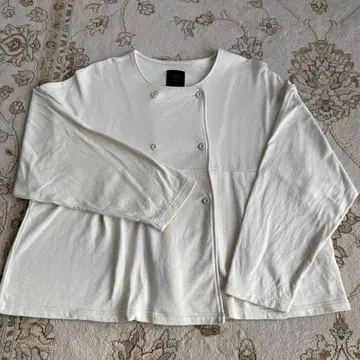 늑대와 올빼미 화이트 가디건