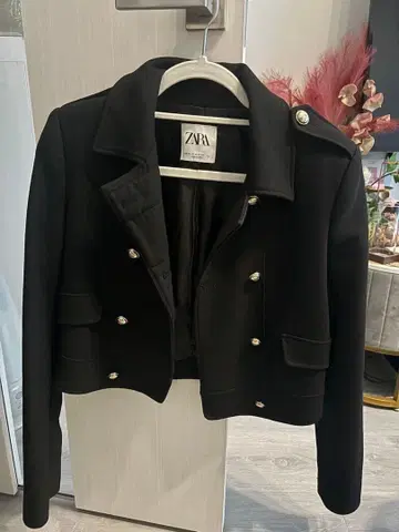 ZARA 블랙 테일러드 자켓