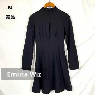 새상품급 에밀리아 위즈 스탠드 카라 플레어 원피스 M 블랙 고급