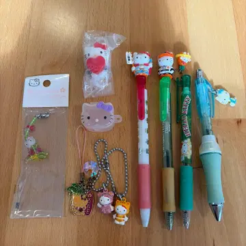 헬로키티 여러 가지 세트