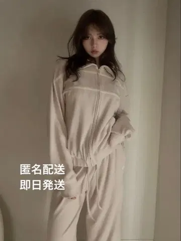 andmary Milky pile heart zip 상하의 세트