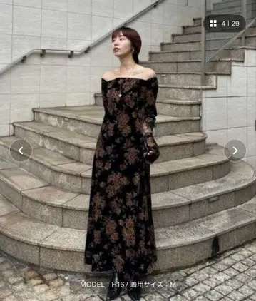 AMERI FLOWER PRINT VELOUR DRESS