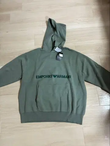 엠포리오 아르마니 올리브 그린 후드티 미사용 새상품